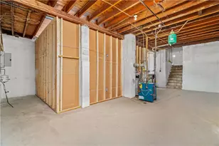 38 McMillen St, Providence, RI 02904 - Photo 17