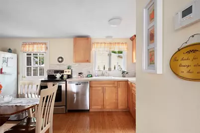 145 Oak Crest Drive, East Providence, RI 02915 - Photo 15