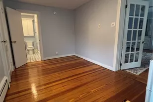 17 Constitution St, Bristol, RI 02809 - Photo 5