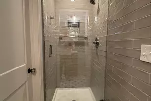 17 Constitution St, Bristol, RI 02809 - Photo 11