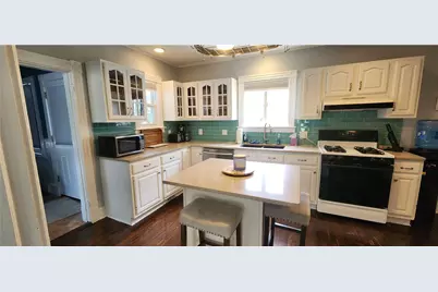 26 Carey Street, Newport, RI 02840 - Photo 5