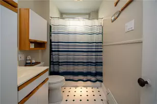 26 Carey St, Newport, RI 02840 - Photo 21