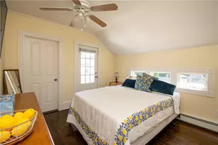 26 Carey St, Newport, RI 02840 - Photo 19