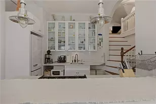 67 Perry St, Newport, RI 02840 - Photo 7