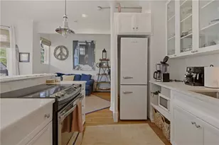 67 Perry St, Newport, RI 02840 - Photo 11