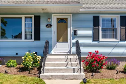 11 Bellevue Drive, Cranston, RI 02920 - Photo 9