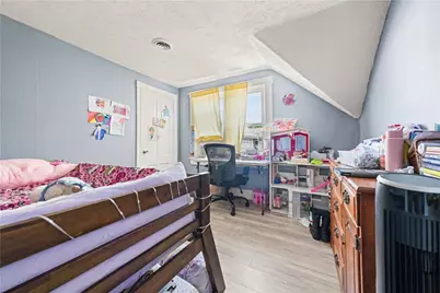 32 Harris Avenue, West Warwick, RI 02893 - Photo 15