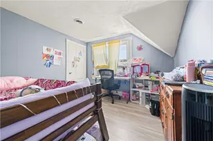 32 Harris Ave, West Warwick, RI 02893 - Photo 15