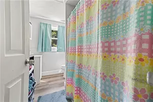 32 Harris Ave, West Warwick, RI 02893 - Photo 17