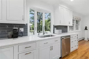 7 Ledgemont Dr, Warwick, RI 02886 - Photo 17