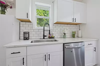 1703 Crandall Road, Tiverton, RI 02878 - Photo 7