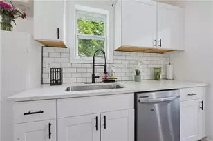 1703 Crandall Rd, Tiverton, RI 02878 - Photo 7