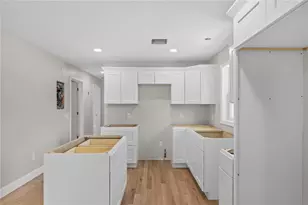 37 Murray St, Providence, RI 02909 - Photo 7