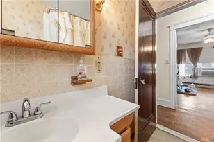 61 Nathanael Ave, Pawtucket, RI 02860 - Photo 21