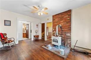 61 Nathanael Ave, Pawtucket, RI 02860 - Photo 9