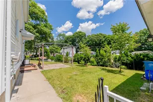 73 Western Promenade St, Cranston, RI 02905 - Photo 15