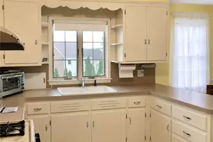 1000 Hope St, Bristol, RI 02809 - Photo 3