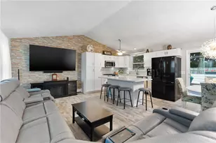 11 Damian Ct, North Providence, RI 02911 - Photo 7