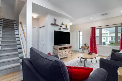 73 West Valley Circle, West Warwick, RI 02893 - Photo 9