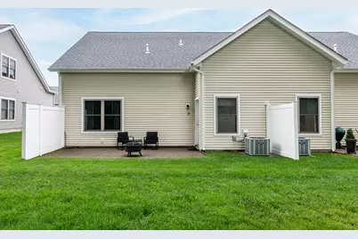 73 West Valley Circle, West Warwick, RI 02893 - Photo 3