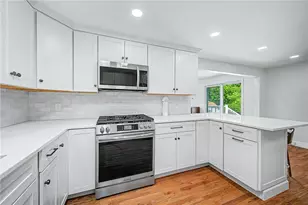 117 Larchmont Rd, Warwick, RI 02886 - Photo 13