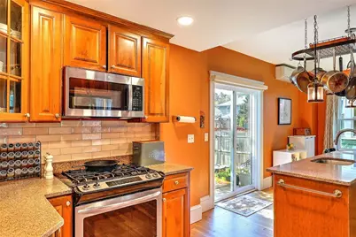 15 Bow Street, Cranston, RI 02905 - Photo 17