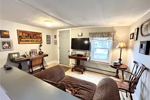 302 State St, Bristol, RI 02809 - Photo 13