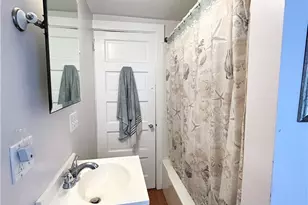 302 State St, Bristol, RI 02809 - Photo 15