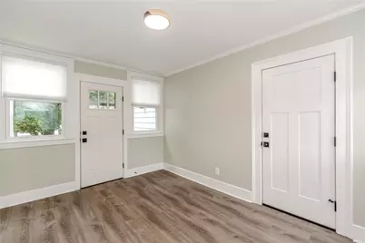 8 Barnes Street, Smithfield, RI 02828 - Photo 5