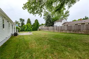 8 Barnes St, Smithfield, RI 02828 - Photo 43
