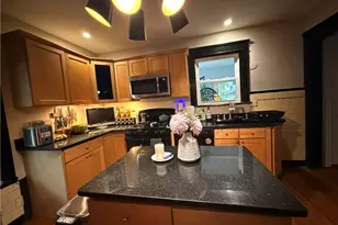 215 Rochambeau Ave, Providence, RI 02906 - Photo 11