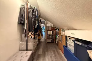 215 Rochambeau Ave, Providence, RI 02906 - Photo 29