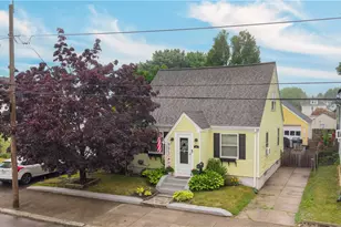 321 W Forest Ave, Pawtucket, RI 02860 - Photo 3
