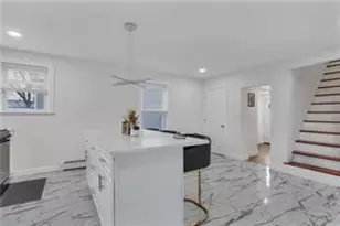 215 Kenyon Ave, Pawtucket, RI 02861 - Photo 7