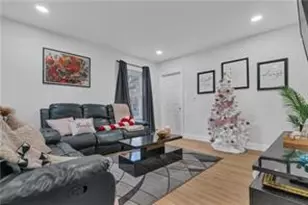 215 Kenyon Ave, Pawtucket, RI 02861 - Photo 3