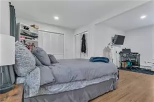 215 Kenyon Ave, Pawtucket, RI 02861 - Photo 17