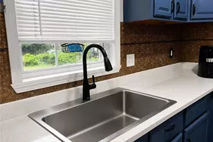 29 Grant St, Providence, RI 02909 - Photo 13