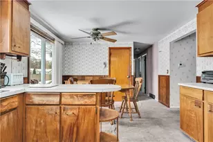 22 Hagerstown Rd, Warwick, RI 02886 - Photo 5
