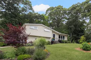 10 Guzeika Rd, North Kingstown, RI 02852 - Photo 3