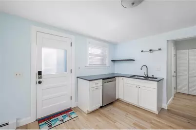 82 Burnside Avenue, Newport, RI 02840 - Photo 13