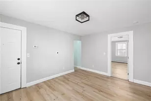 82 Burnside Ave, Newport, RI 02840 - Photo 19