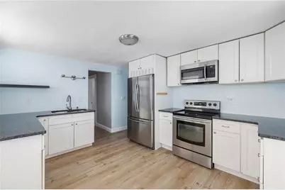 82 Burnside Avenue, Newport, RI 02840 - Photo 11