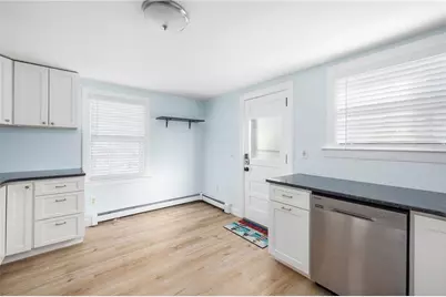 82 Burnside Avenue, Newport, RI 02840 - Photo 13