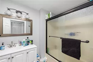 82 Burnside Ave, Newport, RI 02840 - Photo 23