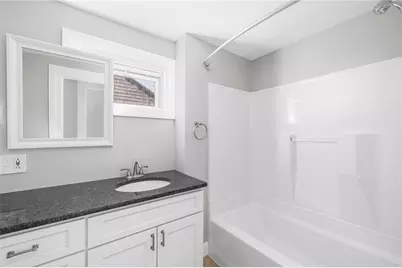 82 Burnside Avenue, Newport, RI 02840 - Photo 7
