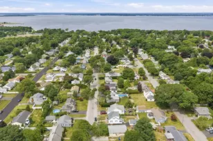 117 Fales Rd, Bristol, RI 02809 - Photo 9