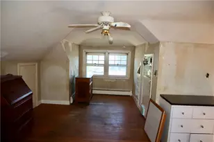 133 Wampanoag Trl, East Providence, RI 02915 - Photo 21