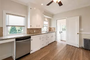 225 Hunts Ave, Pawtucket, RI 02861 - Photo 19
