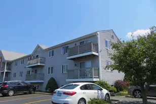 728 Beverage Hill Ave, Pawtucket, RI 02861 - Photo 3