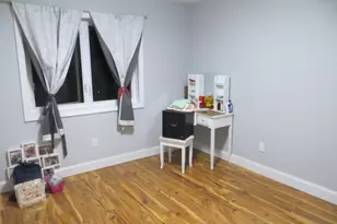 728 Beverage Hill Ave, Pawtucket, RI 02861 - Photo 7